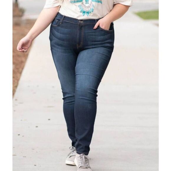 NWT Judy Blue Plus Size Kiley Mid Rise Super Soft Skinny sz 3xl - Picture 1 of 5